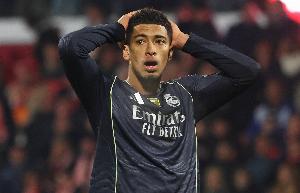 龙赛罗：皇马中场基本配合都踢不出，贝林现在还在纠结踢哪个位置