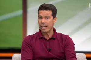 埃尔纳内斯：阿莱格里正在成功地将莱奥培养成中锋