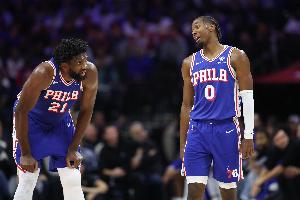 马克西的表现是否让你有紧迫感？大帝：他负担很重 我知道那感觉