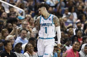 外线不准！鲍尔三分球6中1拿到14分2板5助 关键时刻&加时遭DNP