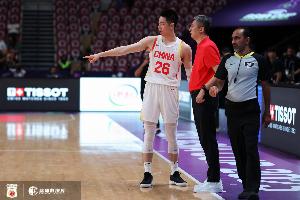 解说：今天男篮首发太恐怖 现代篮球在阵容和人员上要有合理配置