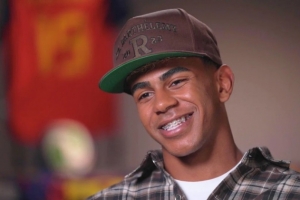 亚马尔：希望人们看我踢球时能开心，我很喜欢成为明星的感觉