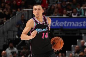 17中6！希罗：还在努力调整一直在打磨技术 也许明天恢复最佳状态