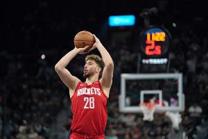 单打还是有东西的！申京15中10&9罚7中砍下27分4板5助