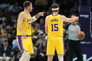 东契奇调侃：感谢里夫斯罚丢了最后一球 我今天比他多得一分