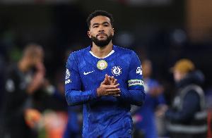 邮报盛赞里斯·詹姆斯：踢中场表现远超赖斯凯塞多，简直无可挑剔