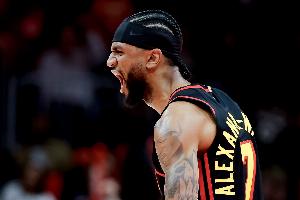 谁还不是亚历山大？亚历山大-沃克过去2场场均32+5.5+4