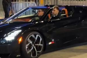 580万美刀的车！东契奇昨日开布加迪Mistral载一帅哥离场