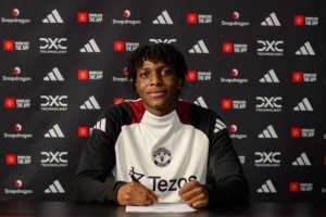 阿莫林：你能感觉多尔古每次触球时的焦虑感，但他在国家队却没有