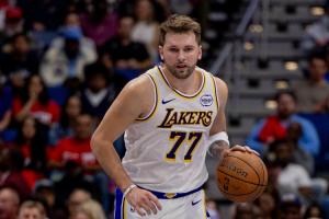 东契奇谈背靠背出场时间：相差5-6分钟差别不大 已为明天做好准备