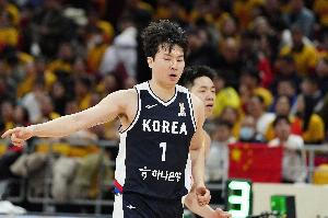 中国媒体称‘中国队打韩国只需关注赢多少分’ 李贤重转发：❓