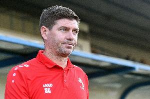 费迪南德：斯洛特可能下课，我告诉杰拉德让他做好接手红军的准备